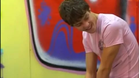 Ocupas novinhos batem uma