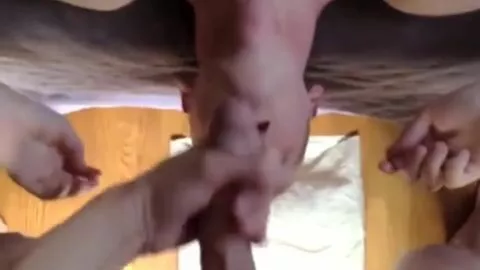 Daddy leva boquete de um twink e filma na GoPro