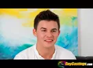 Junger Typ beim Pornocasting