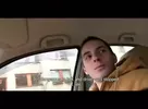 Il se fait baiser par un hétéro dans la bagnole