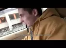 Il se fait baiser par un hétéro dans la bagnole