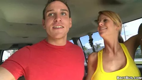 Comido por um professor de ioga hétero pego na armadilha