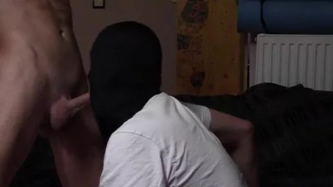 Mi novio me atiende con su boca