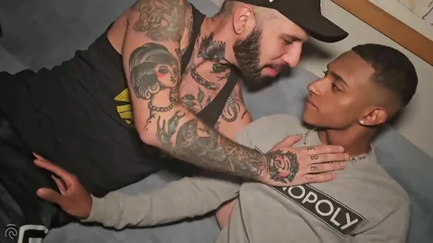 Sodomiser un petit trou de minet