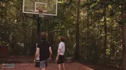 Striptease – Le basket-ball avec strip-tease se transforme en baise torride (CJ Evans et Shapey)