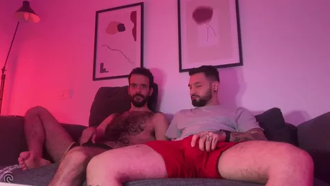 Grosso, peloso e duro — Anale profondo e sborrate esplosive — Igor Lucios & Milo Galician