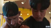 Parker Savage, Jay Wu – Reventado en el gym