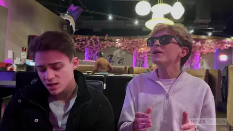 Tyler Moore et Cisco Silva – Échange de bites