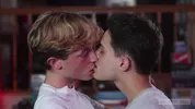 Tyler Moore et Cisco Silva – Échange de bites