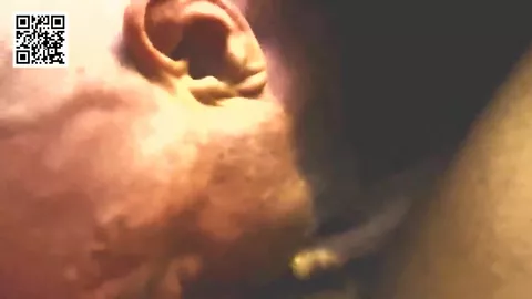 Zorra exhibicionista, preñada a pelo por un BBC