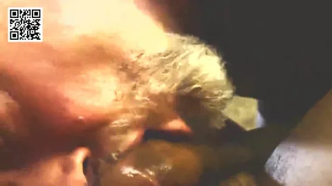 Zorra exhibicionista, preñada a pelo por un BBC