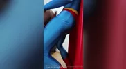 Superman scopa l'Uomo Ragno