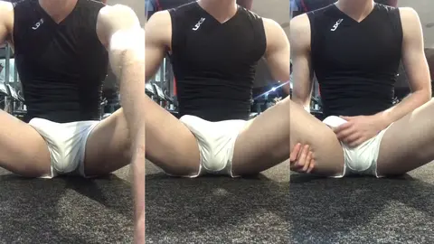 Segata furtiva in palestra