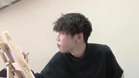 Si el modelo desnudo de tu clase de arte tuviera una gran polla...