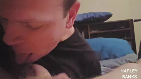 Ohio’s größter Gay-Schwanzlutscher Harley Banks poliert einen dicken Prügel
