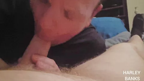 Harley Banks, le plus gros suceur gay d’Ohio, polit une grosse bite