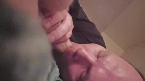 Harley Banks, twink de Columbus, engloutit une grosse bite