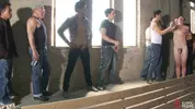 Dakota Wolfe, Colby Jansen, Tristan Jaxx - Il nonnismo del ragazzo nuovo di zecca davanti alla folla