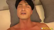 Sexo real entre dois héteros filmado em sala fechada