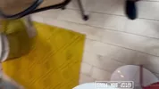 Ensinando o novato a aguentar rola e engolir porra