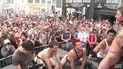 Nackt und vor Tausenden auf der Folsom Street gedemütigt