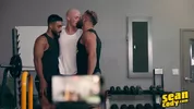 Trío duro en el gimnasio – Diego, Evan y Hayden