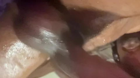 Aide-moi à me doigter le trou