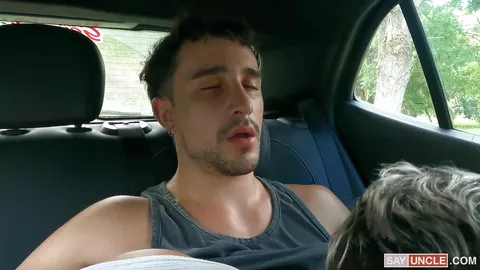 Ce chauffeur ne laissera pas ton cul comme ça - Victorino Stone, Dragon Rojo
