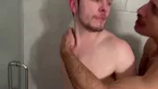 Breeding Sexy Boy in der Dusche