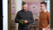 Carter DelRey, Cole Connor – Viens ici – Ton beau-père t’apprendra à rester au chaud