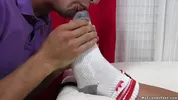 Jake capturado e venerado