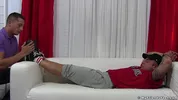 Jake capturado e venerado
