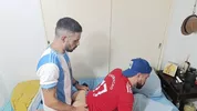 Abbiamo bevuto un po' dopo la partita, non sapevo che il mio amico avesse un culo così bello!