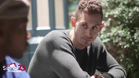 About Him - Temporada 2 - Episodio 13 - Disentir del miedo