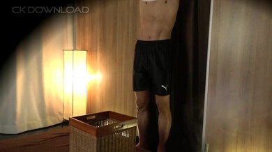 Angestellter eines Handelsunternehmens, 27 Jahre alt