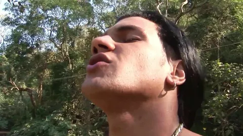 pareja gay de musculos latinos cogida anal al aire libre y corrida en la cara HD