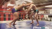 O treinador finalmente come um dos seus atletas