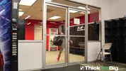 O treinador finalmente come um dos seus atletas