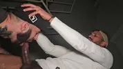Sucer la bite massive de Macanon