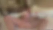 Énorme bite de daddy féconde un garçon