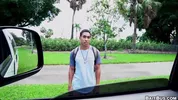 BaitBus – oso calvo y peludo follado por un hombre hetero en una camioneta