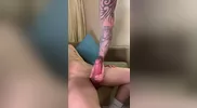 Scopare un ragazzo sexy con il tatuaggio