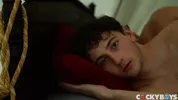 Cole Claire & Max Adonis font l'amour dans une tente