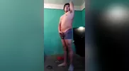 Jesús en bóxer, jalándose el pene y aventando semen #8