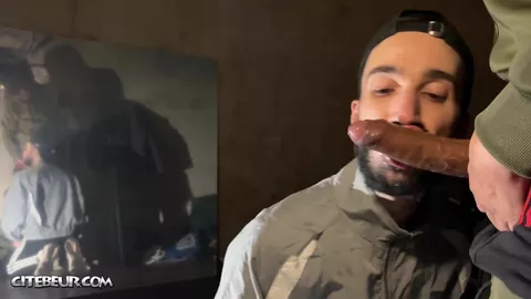 Said le Caid XXL & Cocksucker - Un grosso cazzo arabo gettato in profondità da un twink sottomesso nel cappuccio