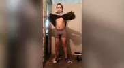 Gesù en boxer jalandose el pene avienta semen #14