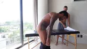 Worldstudz - Daddy Ex está dando un masaje especial a Jeus
