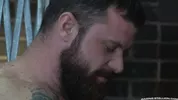 Tipo con cazzo enorme scopa un peludo