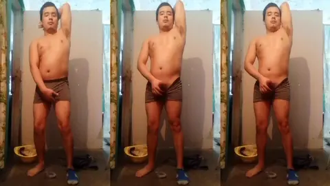 Jesus en boxer jalandose el pene avienta semen #16