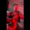 ~ Sussurri sporchi di supereroi.... sentirlo, ma non abbassare troppo lo sguardo ~